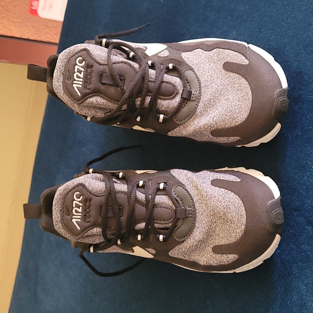 Nike Air  Max 270 - Picture 2 of 16